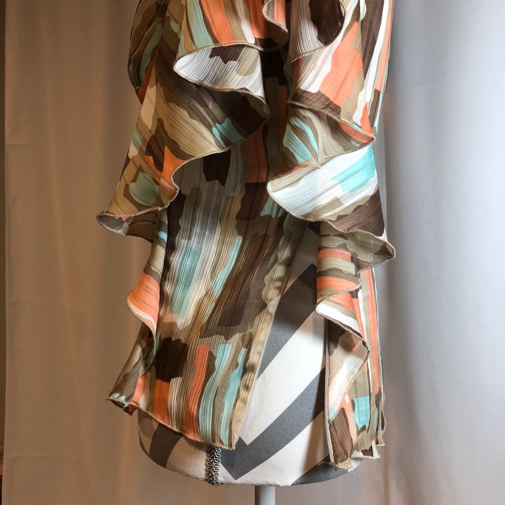 Like New Bcbgeneration Flutter Sleeve Top Size 8 - image 3